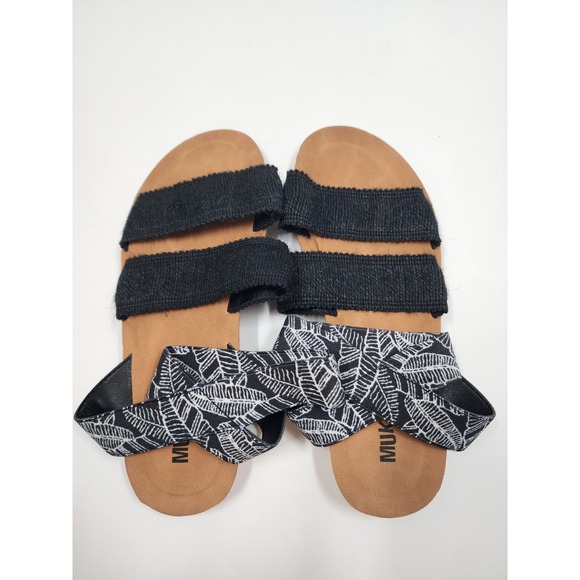 Muk Luks Shoes - Muk Luks Womens Black White Leaf Print Elastic Strap Flat Sandals Size 8